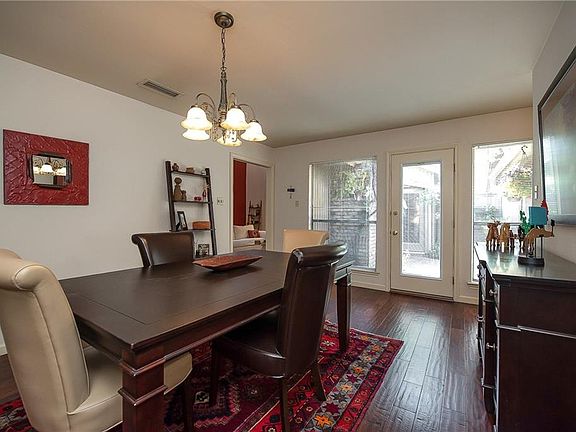4th image of 601 Hinsdale Dr