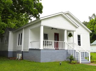 215 S Poplar St, Dyer, TN 38330