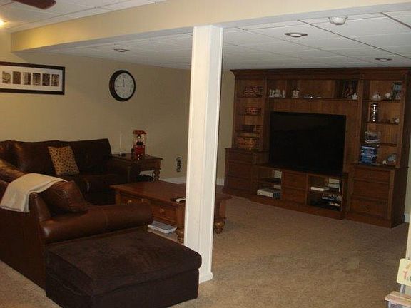 4th image of 1097 Ashwood Dr