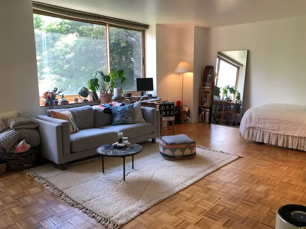 250 South End Avenue image 4 of 19