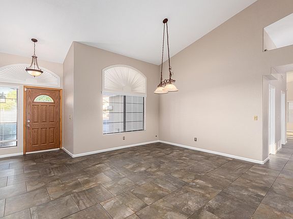 4th image of 1358 N Laveen Dr