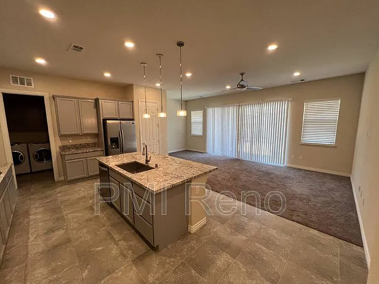 8378 Simsbury Dr — Photo 3