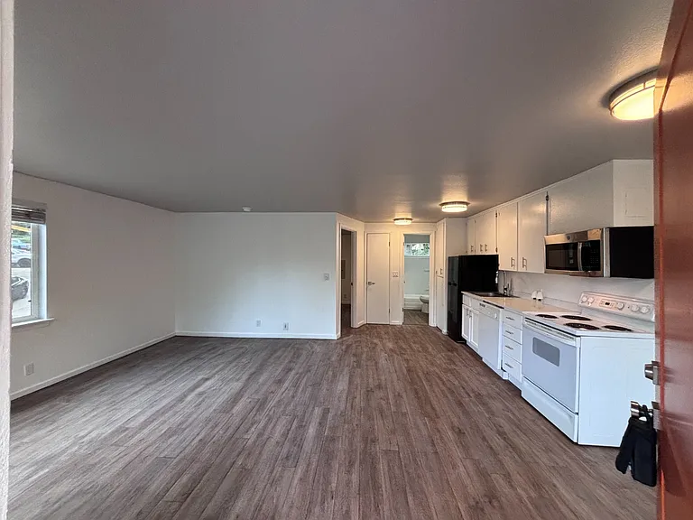 102 Summit Ave N #1 — Photo 8