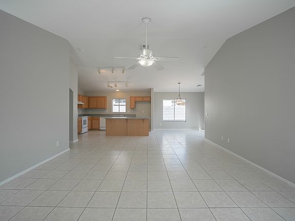 3rd image of 12621 W Ash St