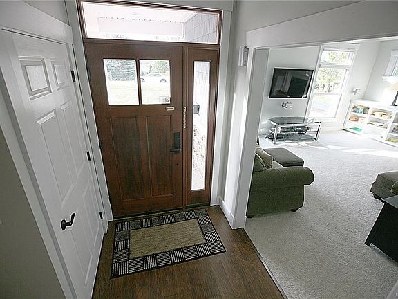 4th image of 21 Chauncey Ln