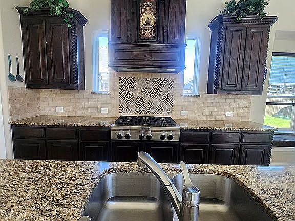 2nd image of 4806 Comstock Way