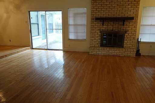 4th image of 9600 Shady Oaks Dr