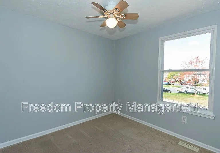4686 Hercules Ln — Photo 16