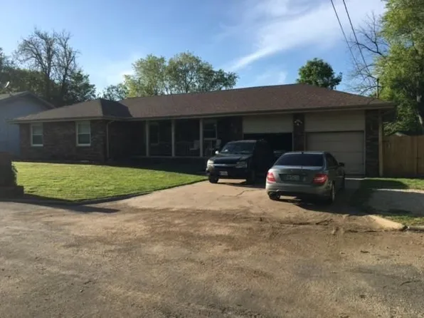963 E Redbud Ln, Springfield, MO 65803