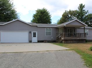 1055 Sullivan Rd, Ravenna, MI 49451