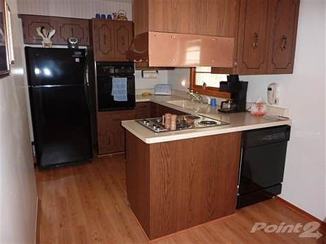 2nd image of 1401 Manor Dr