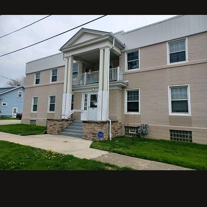 1st image of 600 Joughin St APT 4