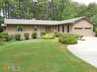 6100 Shadburn Ferry Rd, Buford, GA 30518