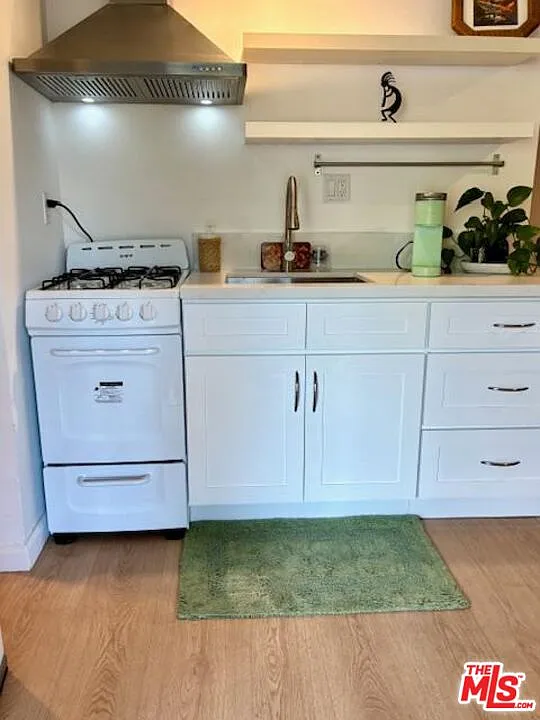Studio, 600 sqft, $2,600 — Photo 2