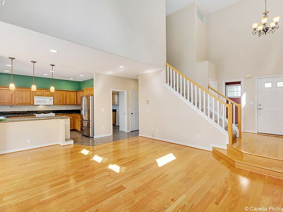 2nd image of 1569 NE Glen Ellen Dr