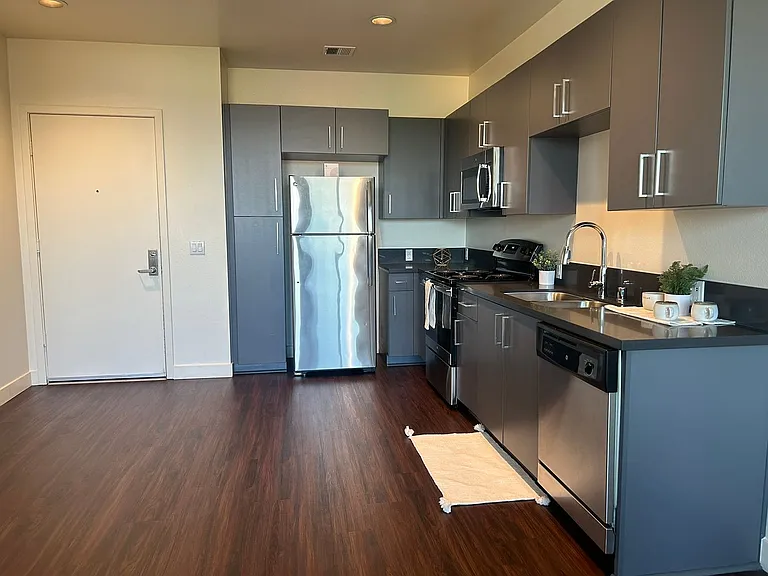 Mission Lofts — Photo 83