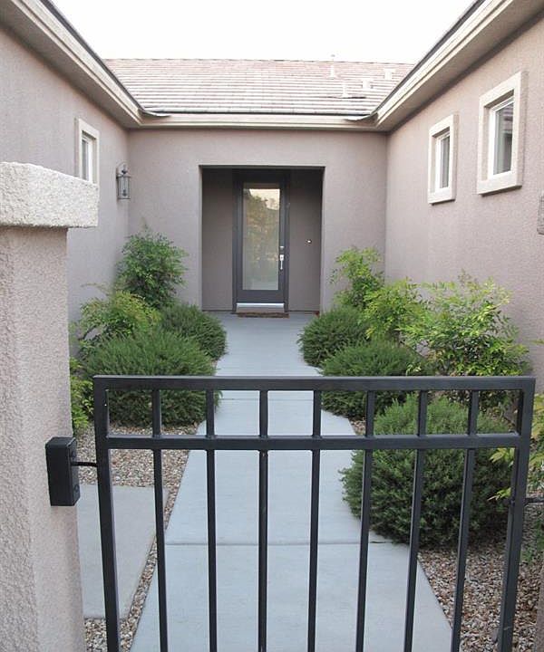2nd image of 2592 Lochleven Way