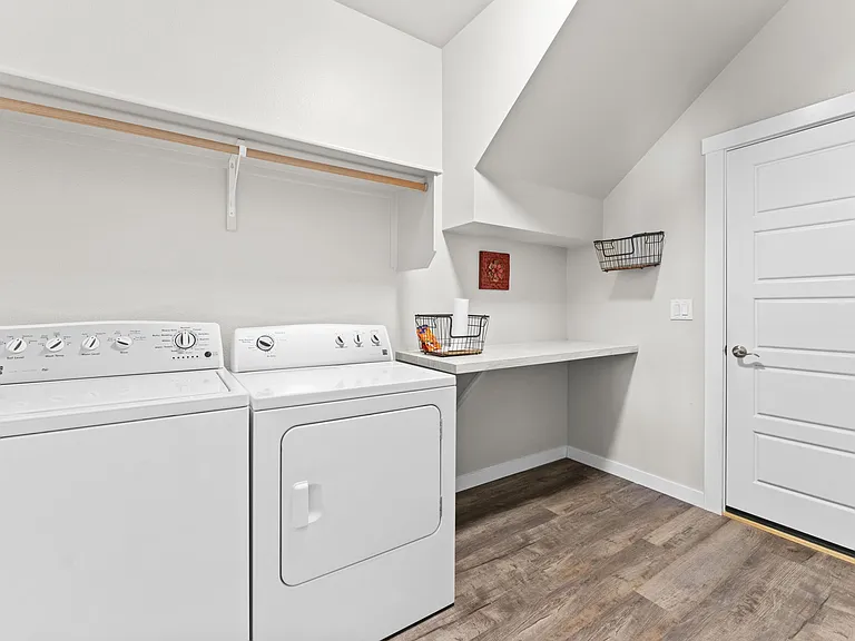 5263 N Adale Ave — Photo 24