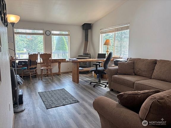 2nd image of 114 Storm King Dr