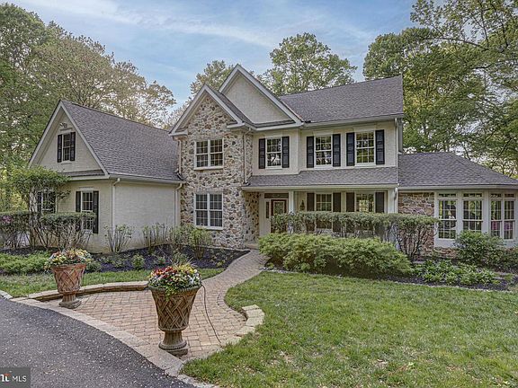 2nd image of 118 Pleasant Bank Ln
