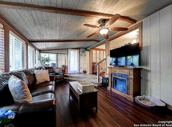 5th image of 268 Meadow Lake Dr