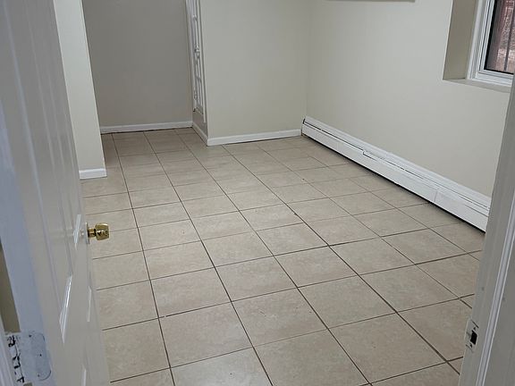 4th image of 2020 Gleason Ave