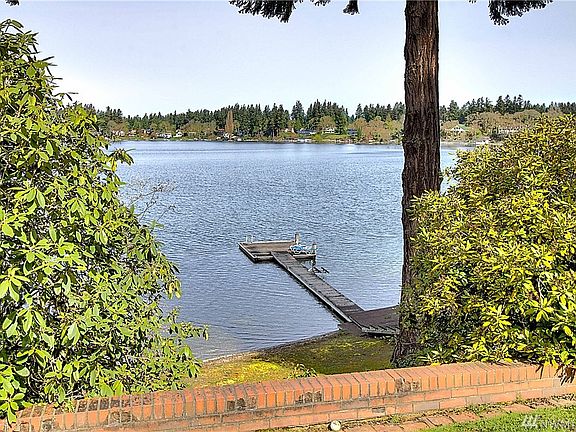 4th image of 30 Country Club Dr SW