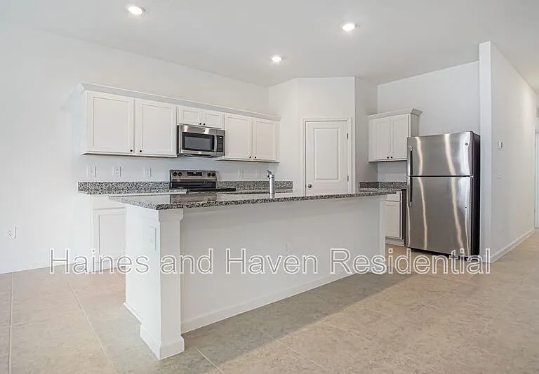 3008 Daffodil Dr — Photo 5