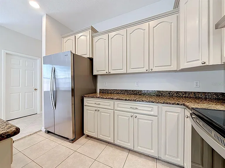 648 Norfolk St — Photo 20