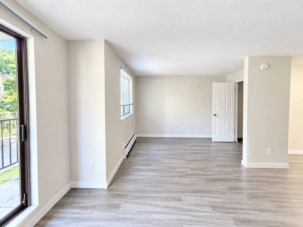 Studio, 650 sqft, $1,650 — Photo 2