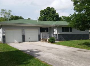 2711 E Portland St, Springfield, MO 65804