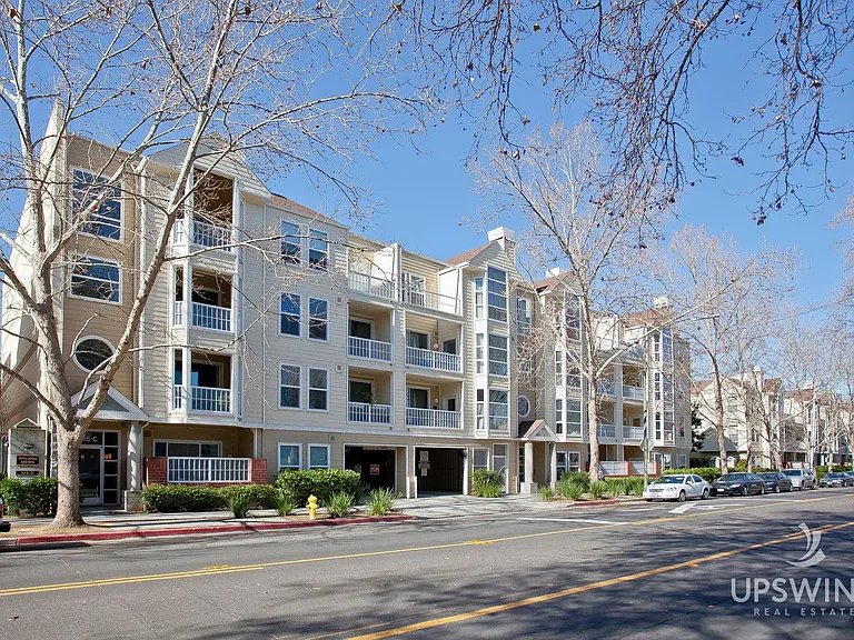 400 N 1st St #112 — Photo 32