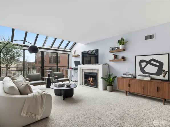 275 W Roy Street #412, Seattle, WA 98119