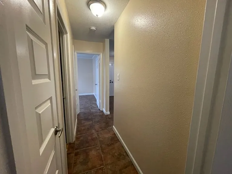 838 Saddlebrook Dr — Photo 13