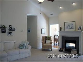 3rd image of 3606 Live Oak Ln