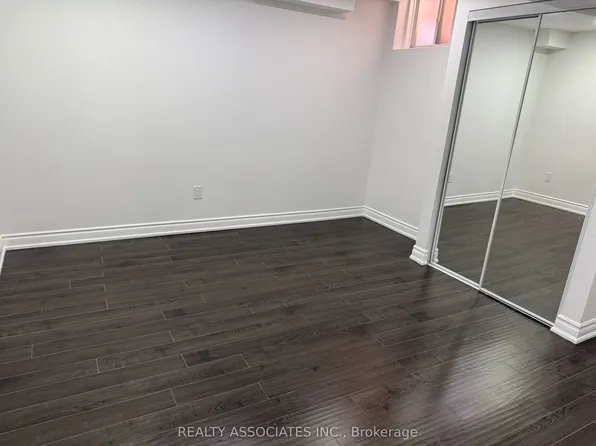 29 Bald Eagle Ave, Toronto, ON M1B 6E9