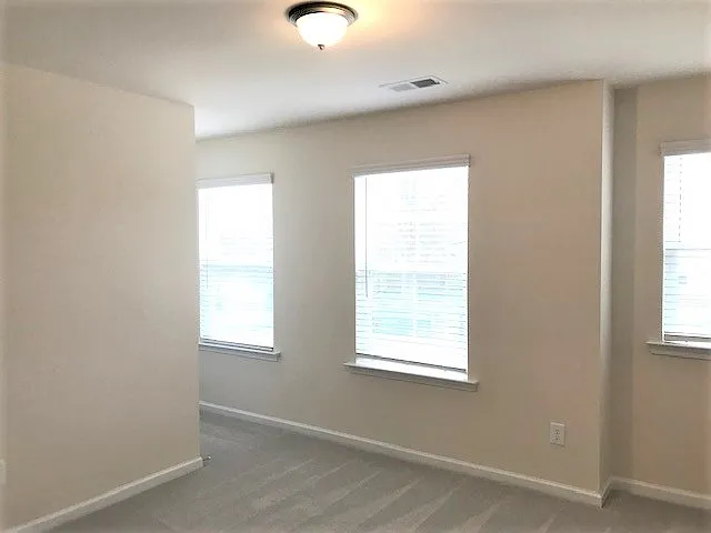 246 Kennerly Ave — Photo 10