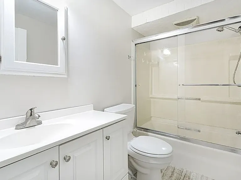 28 Main St #28 — Photo 8