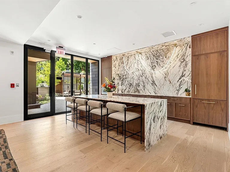 100 Linden St #203 — Photo 28