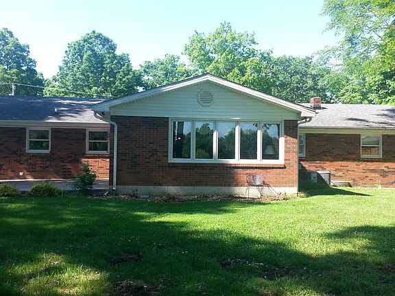 5th image of 93 Shady Hill Dr