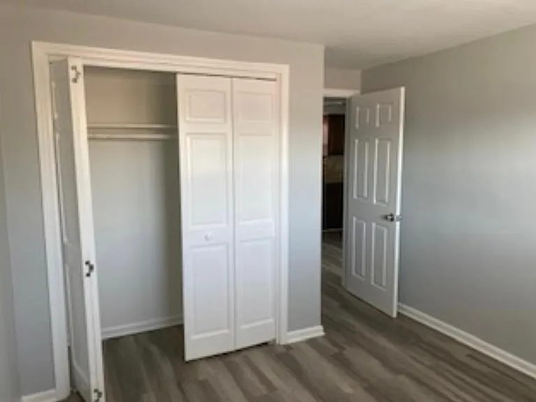 1218 Circle Ave #6 — Photo 7