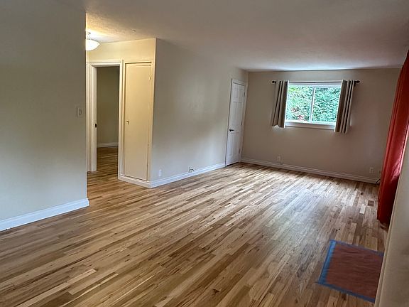 3rd image of 5270 SW Main Ave