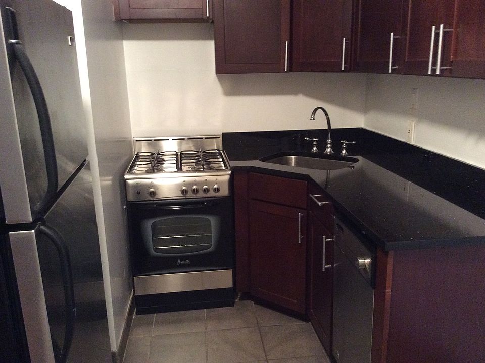 2nd image of 101 Lafayette Ave APT 6C
