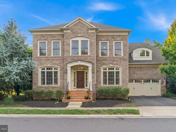 23053 Olympia Dr, Ashburn, VA 20148