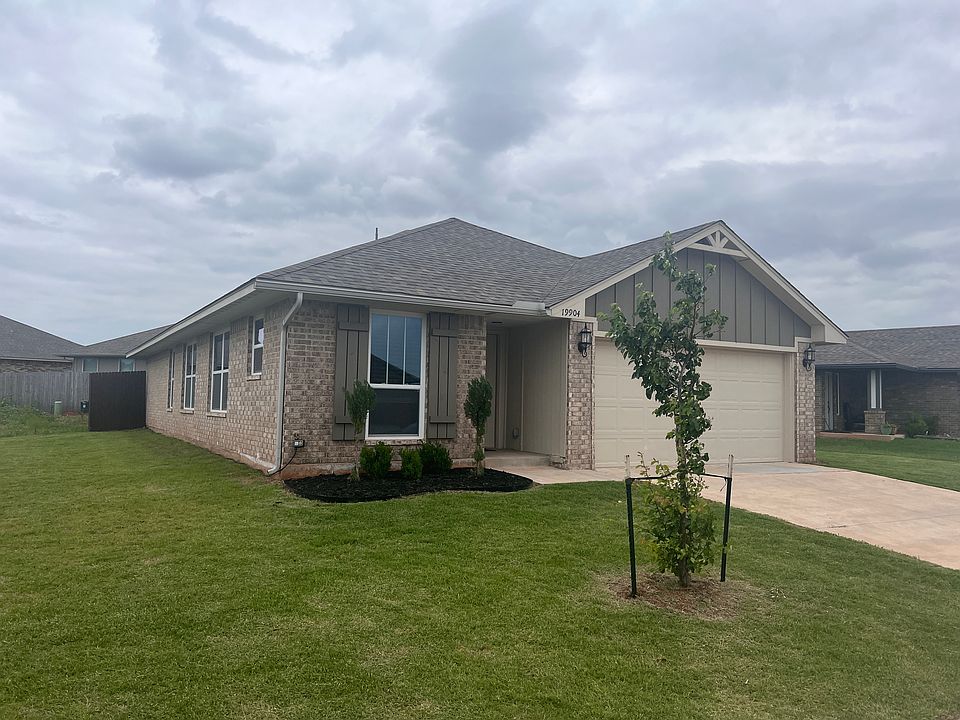 1st image of 19904 Forsythe Dr