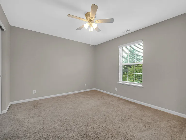 1115 Goldfinch Ave — Photo 15