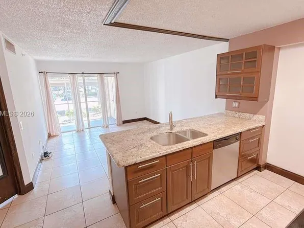 470 S Park Rd #7104, Hollywood, FL 33021