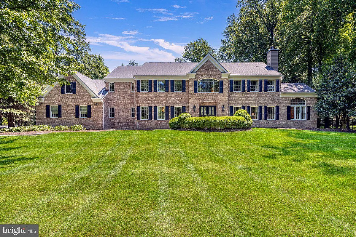 49 Fitch Way photo 1