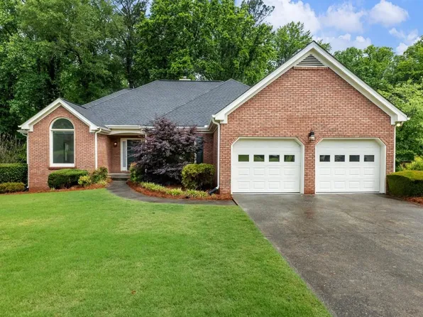 2910 Waverly Place Dr, Dacula, GA 30019