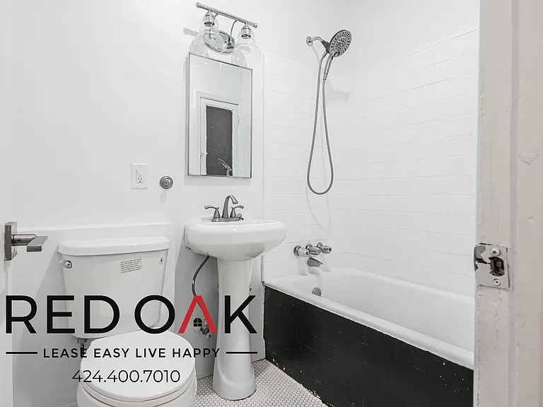 1818 Whitley Ave #206 — Photo 6
